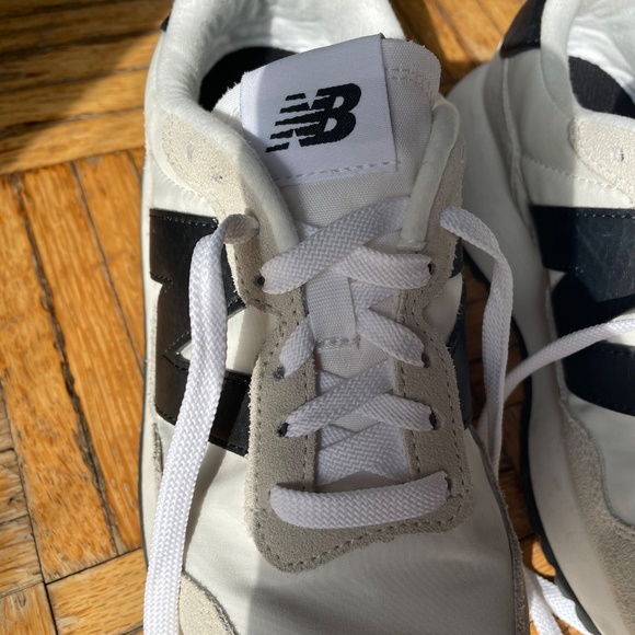 new balance 237 women’s 7.5 white shoe - Picture 7 of 7